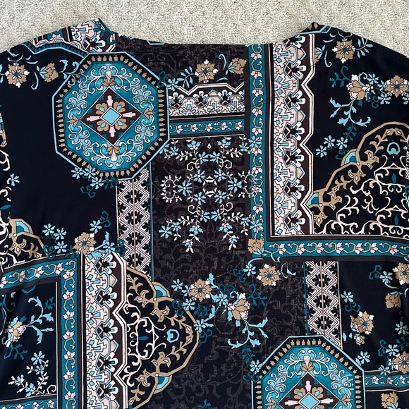 Chico's Medallion Floral Flutter Sleeve Top/Blouse Black/Teal XXL/Chico's Size 4 - Picture 8 of 11